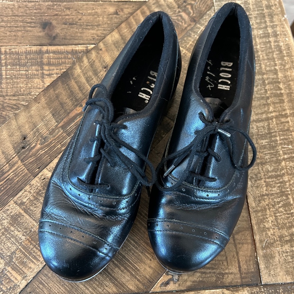 J Sams Tap Shoes from Bloch - gently used in great condition!
